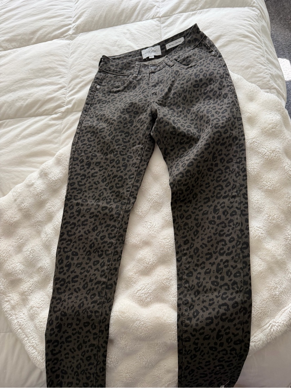 lola Black and Gray Leopard Skinny Jeans